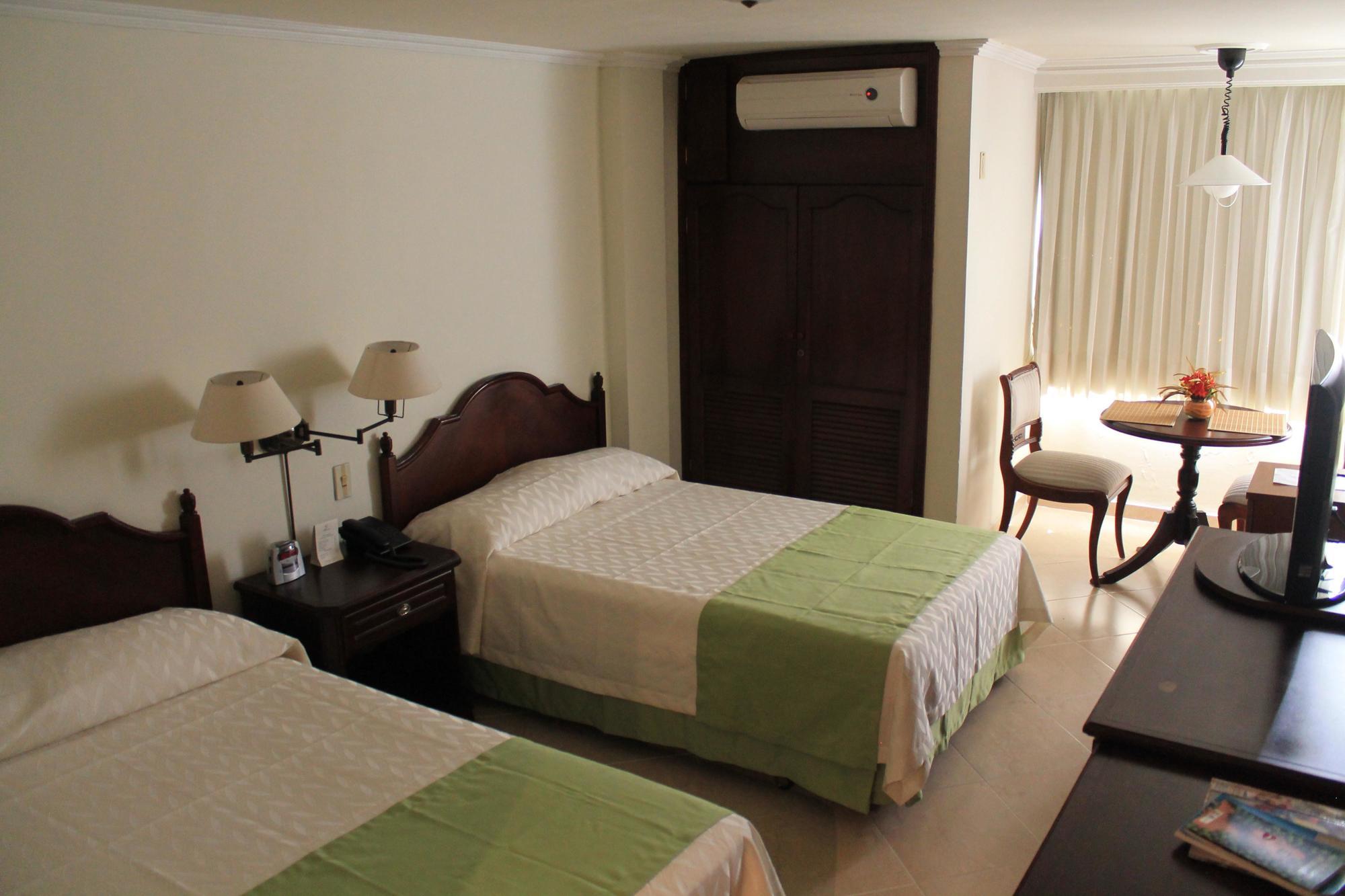 Hotel Majestic Barranquilla  Exteriör bild