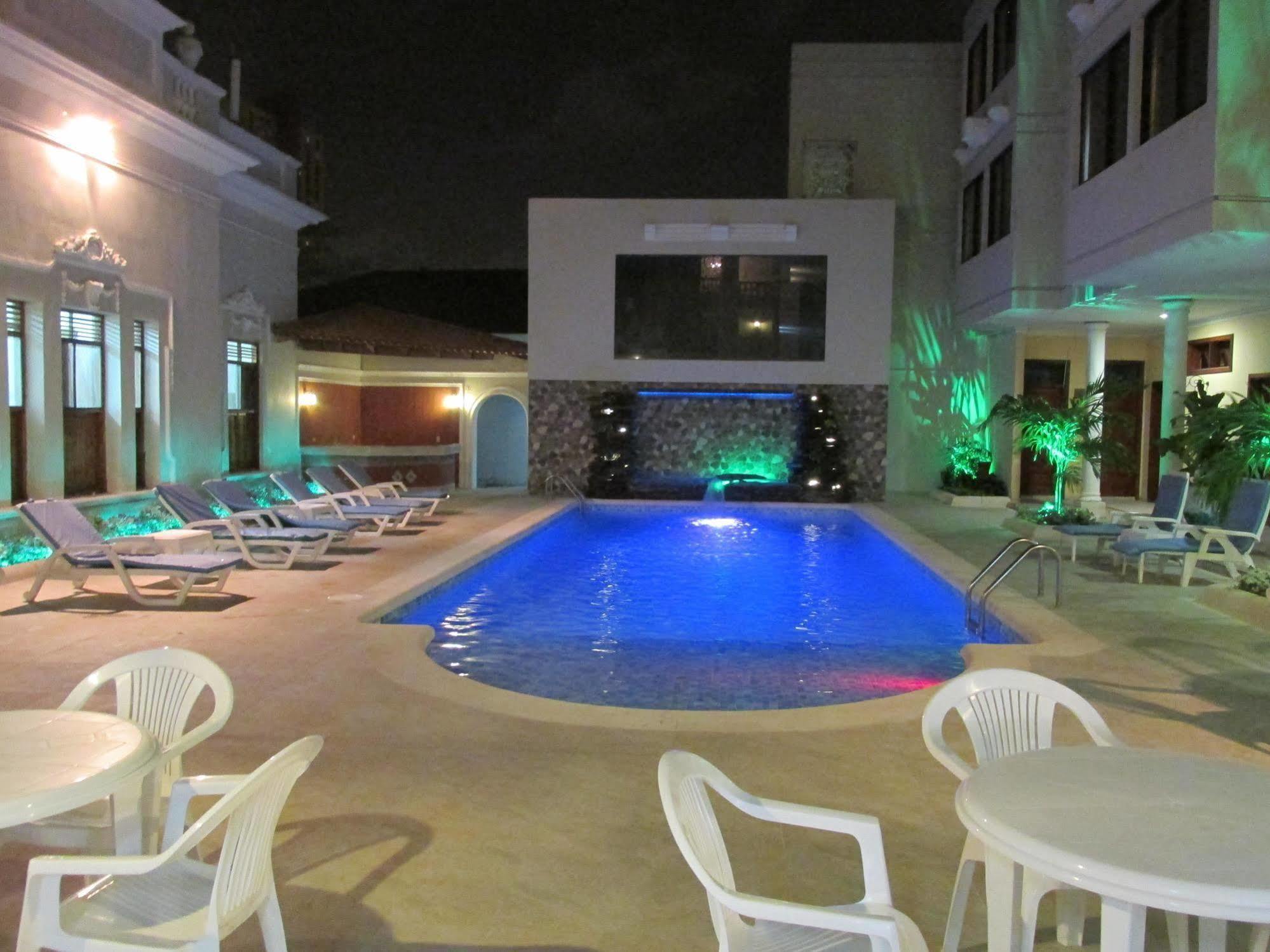 Hotel Majestic Barranquilla  Exteriör bild